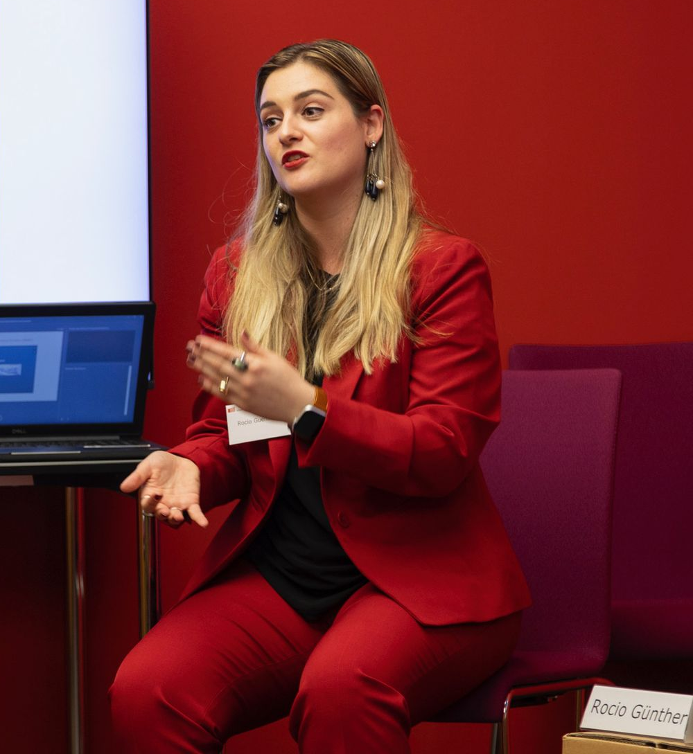 Rocío Finds Herself On Both Sides